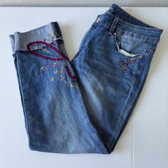White House Black Market Slim Crop Jeans Size 10 Embroidered Casual Stretch Cuff - Picture 1 of 16